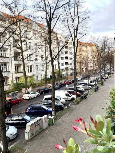 Schöne, komplett möblierte 2-Zimmer-Wohnung in Berlin-Wilmersdorf – bezugsfrei ab dem 01.11.2026 — photo 1